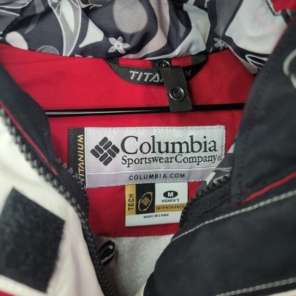 NWT Columbia Titanium Red Omni Dry Winter Jacket Women's Size M - Picture 3 of 6